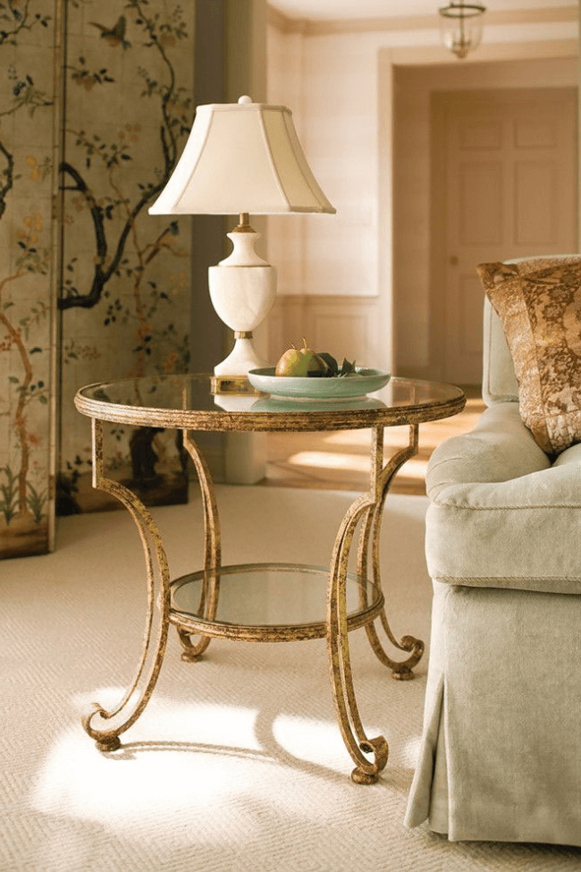 Small sophisticated table in light metal