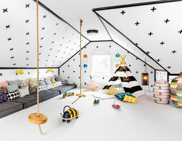 Light, spacious room on the attic floor of the house