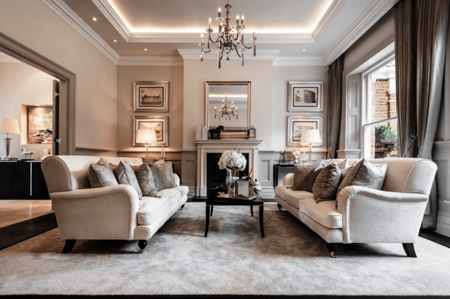 Stretch ceiling in the interior of a classic living room