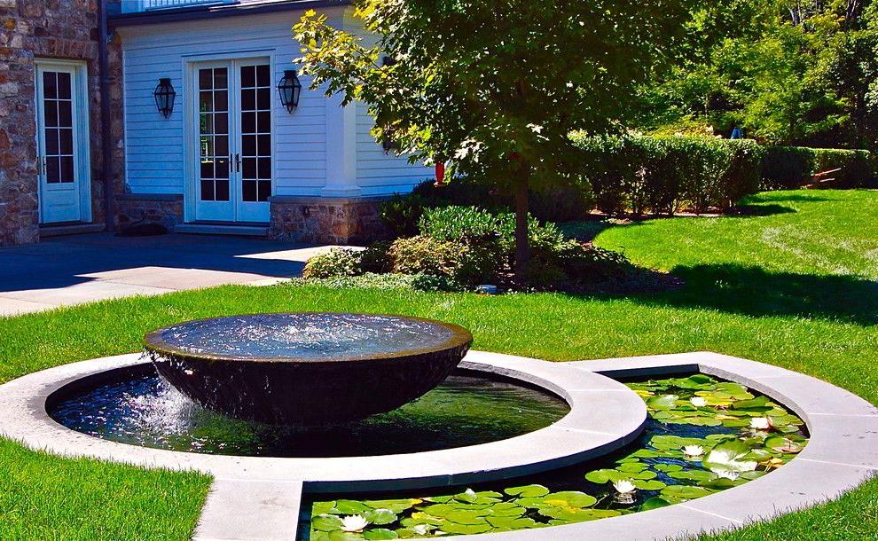 Small pond with a bowl-shaped fountain